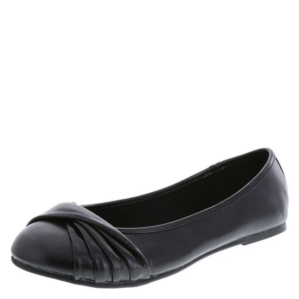 American Eagle by Payless Bayley Black Flats (5.5)